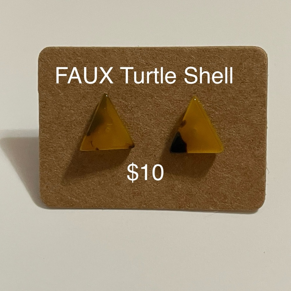 Faux Turtle Shell Triangle Earrings